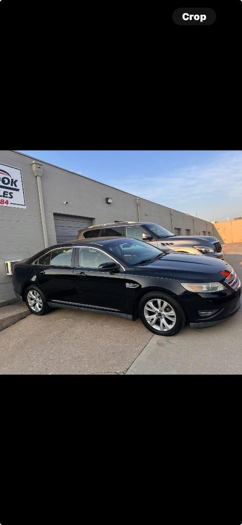 2012 Ford Taurus SEL's photo